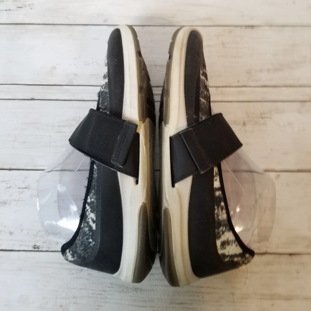 ECCO Biom Amrap Mary Jane Style Sporty Sneaker Shoe